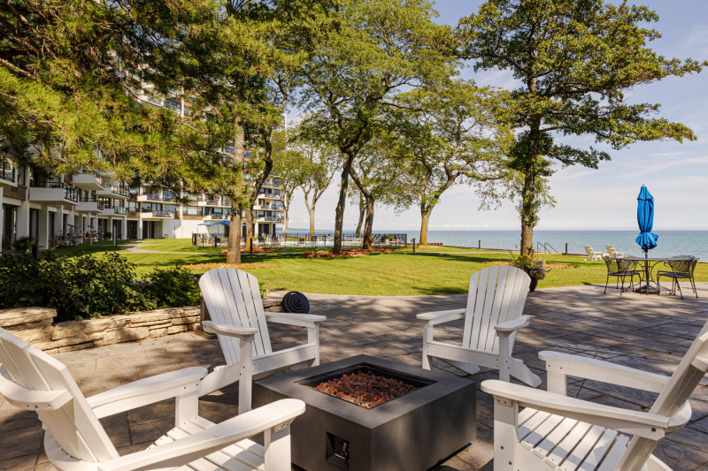 1630-sheridan-grounds-12