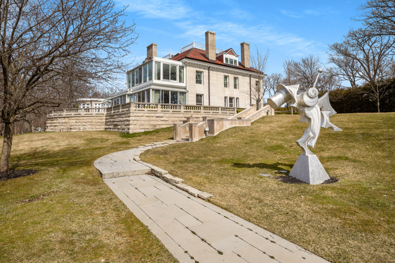 332-500NGREENBAYLAKEFORESTSHOWCASE